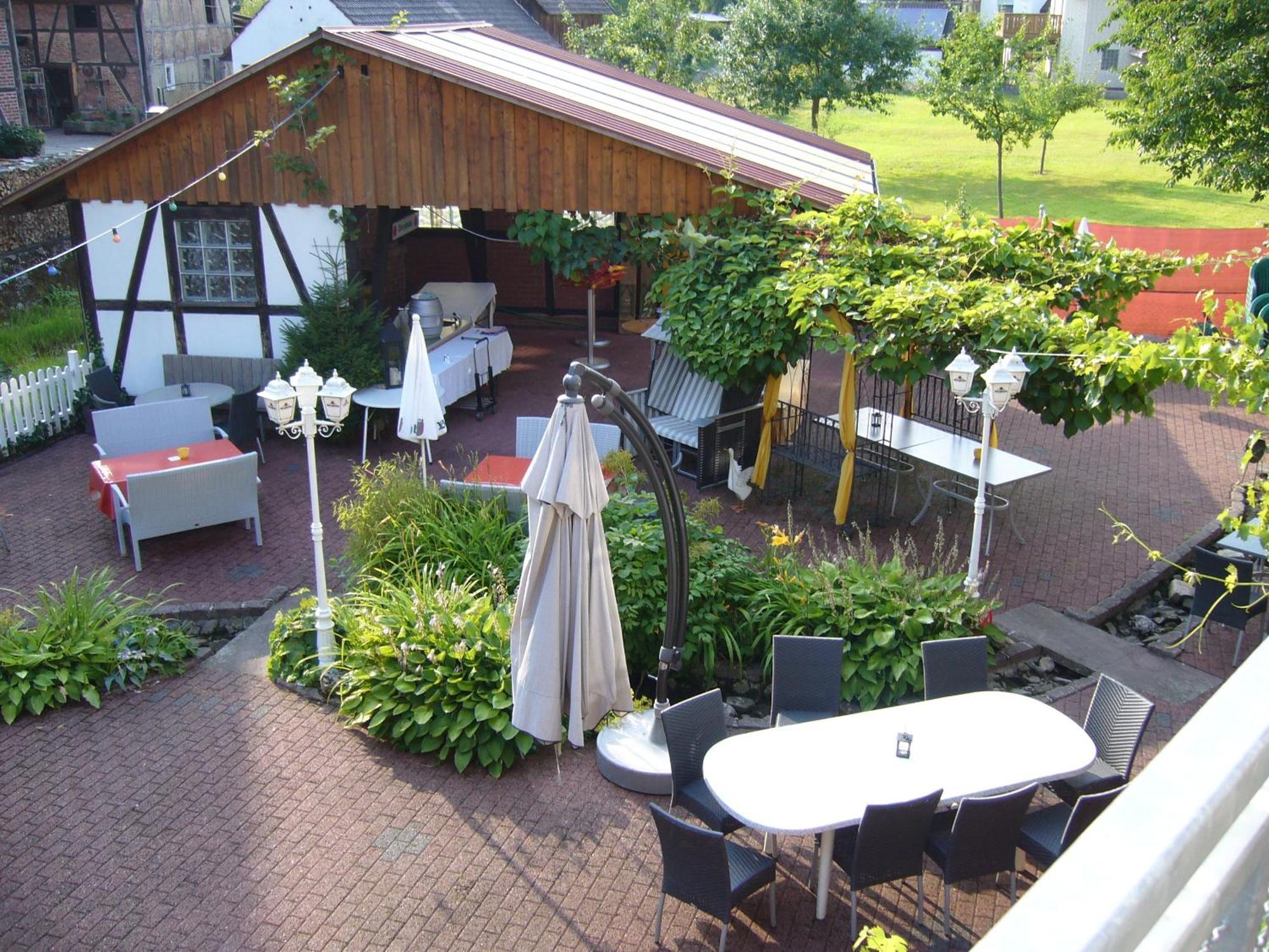 Pension Zur Harburg Hotel Uslar Exterior foto
