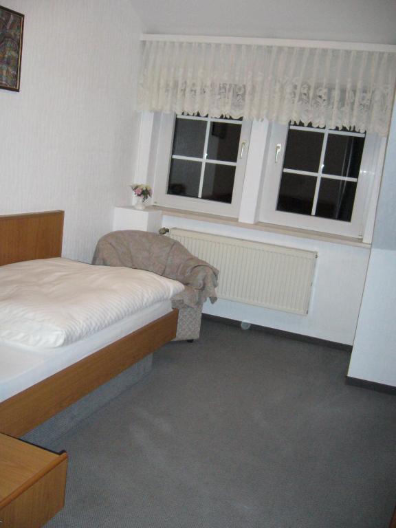 Pension Zur Harburg Hotel Uslar Quarto foto